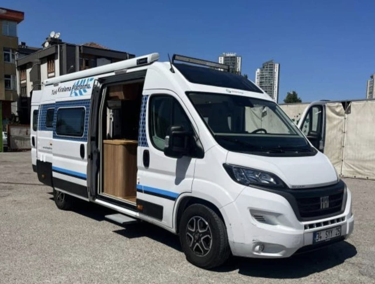 İSTANBUL 4 KİŞİLİK KARAVAN